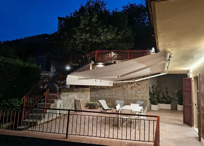 Le Tre Terrazze sul Blu vista mare, piscina idromassaggio, posto auto coperto